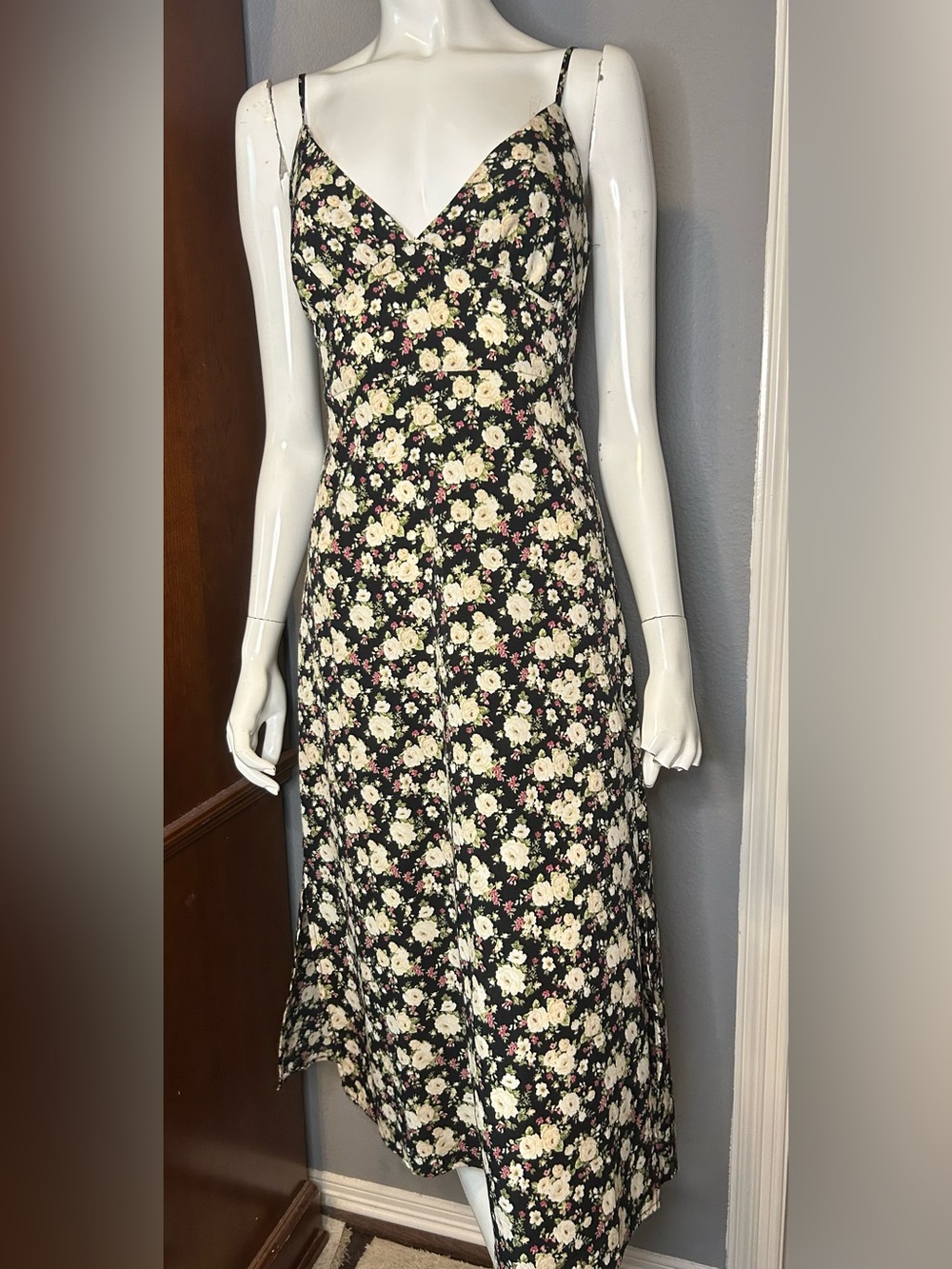 Forever 21 Black Floral V-Neck Maxi Dress with Cream and Pink Roses